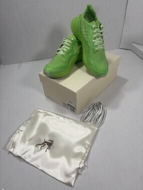 Luxury Uno Women's Acid Green Mono Courser Sneakers Size 8.5